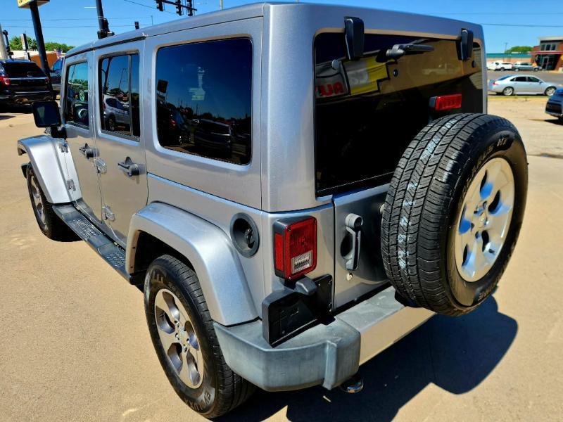 Jeep Wrangler Unlimited Sahara 4WD 2017