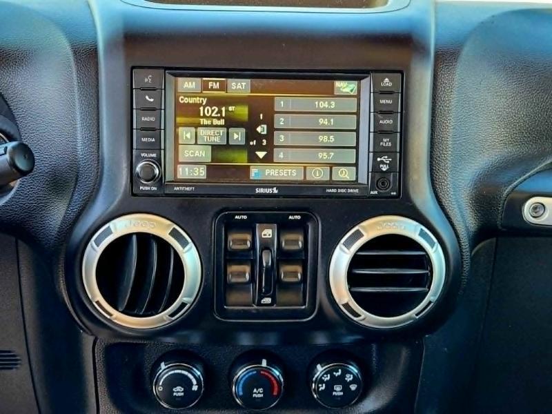 Jeep Wrangler Unlimited Sahara 4WD 2017