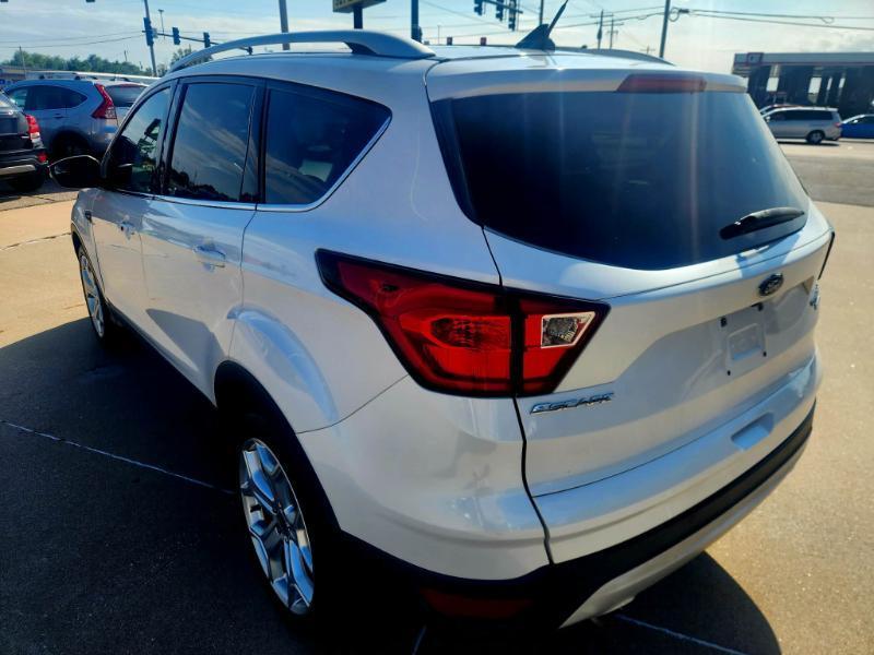 Ford Escape Titanium 4WD 2019