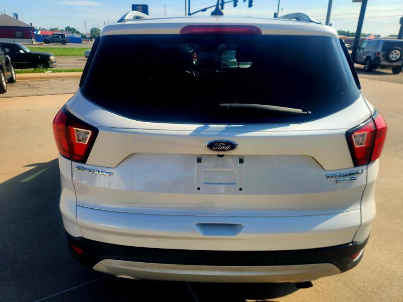 Ford Escape Titanium 4WD 2019