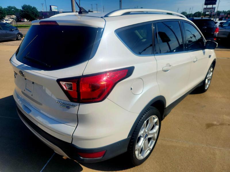 Ford Escape Titanium 4WD 2019