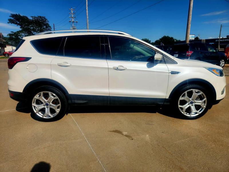 Ford Escape Titanium 4WD 2019