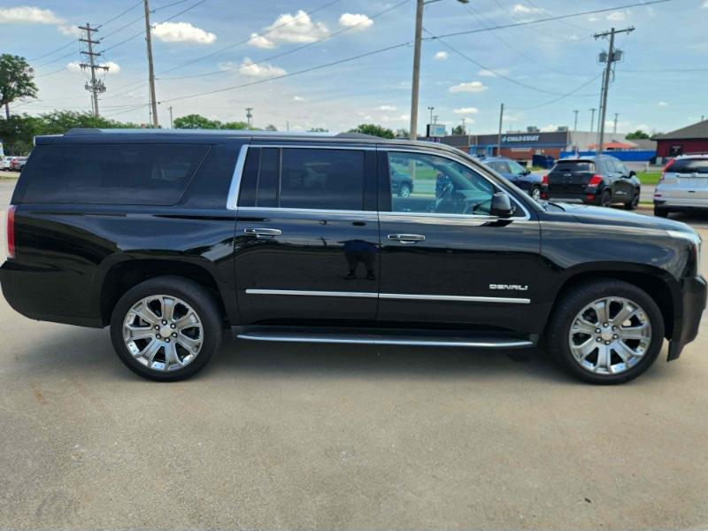 GMC Yukon XL Denali 4WD 2016