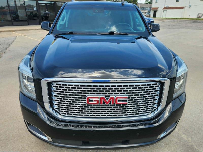 GMC Yukon XL Denali 4WD 2016