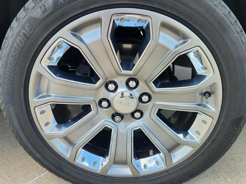GMC Yukon XL Denali 4WD 2016