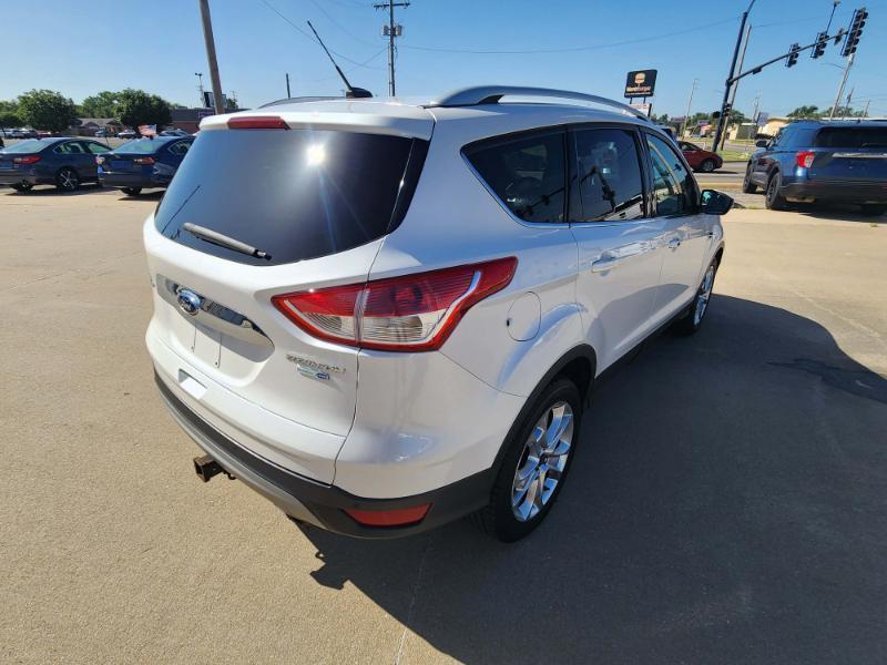 Ford Escape Titanium 4WD 2015