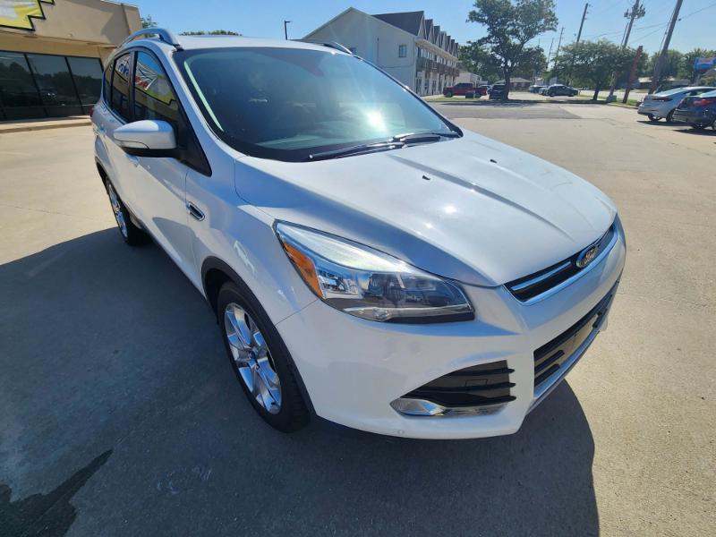 Ford Escape Titanium 4WD 2015