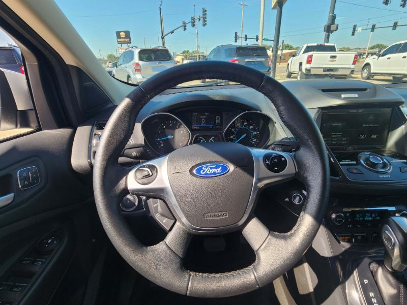 Ford Escape Titanium 4WD 2015