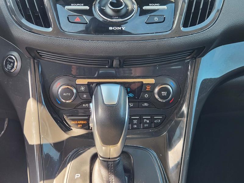Ford Escape Titanium 4WD 2015