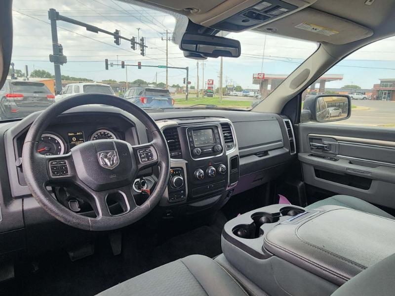 RAM 1500 SLT Crew Cab SWB 4WD 2017