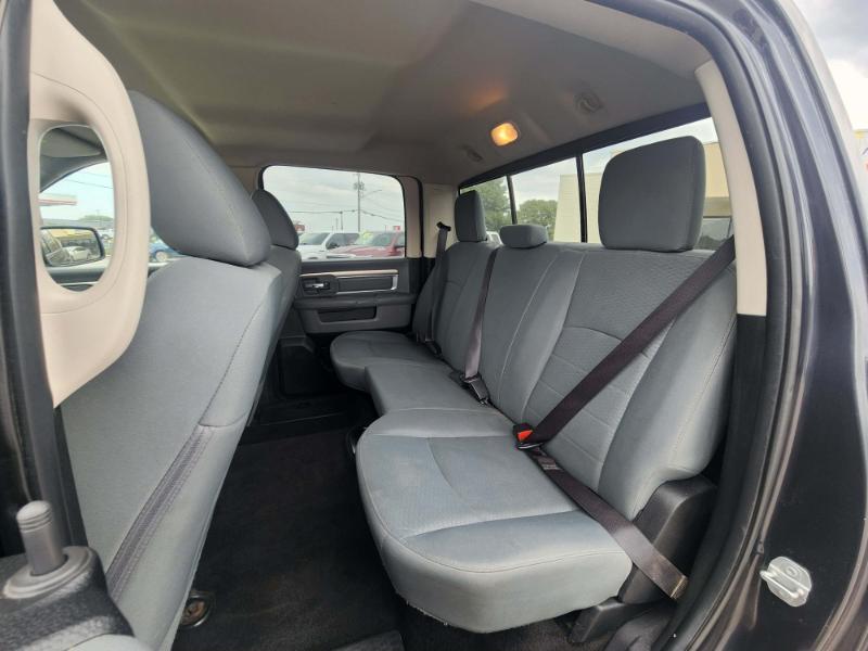 RAM 1500 SLT Crew Cab SWB 4WD 2017