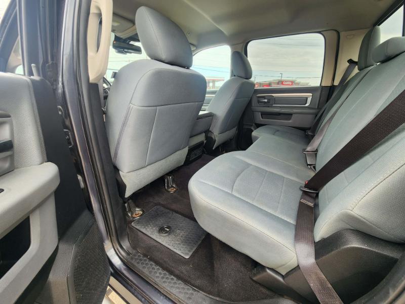 RAM 1500 SLT Crew Cab SWB 4WD 2017