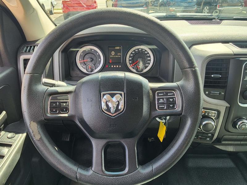 RAM 1500 Tradesman Crew Cab 4WD 2014