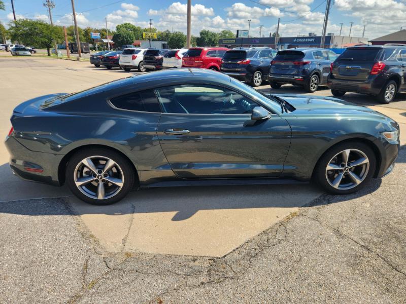 Ford Mustang V6 Coupe 2015