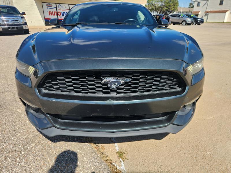 Ford Mustang V6 Coupe 2015