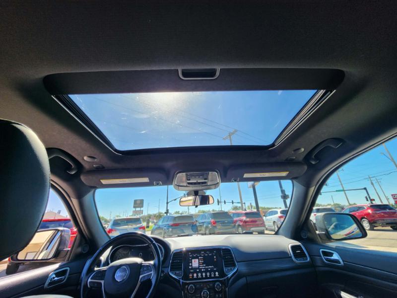 Jeep Grand Cherokee Laredo 4WD 2021