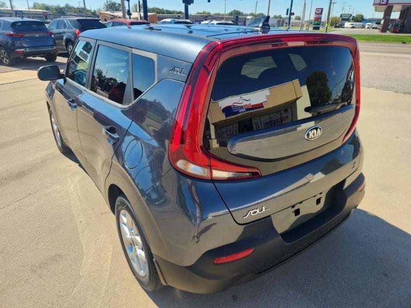 Kia Soul LX 2020
