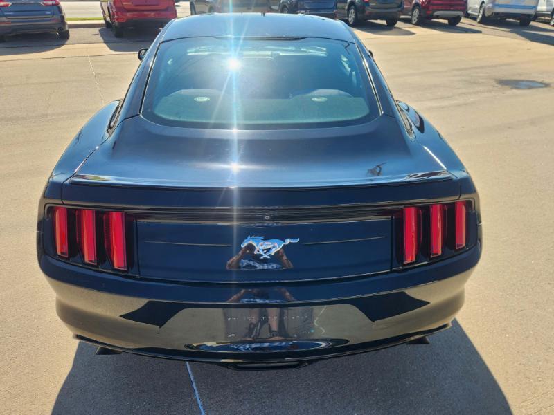 Ford Mustang EcoBoost Coupe 2017