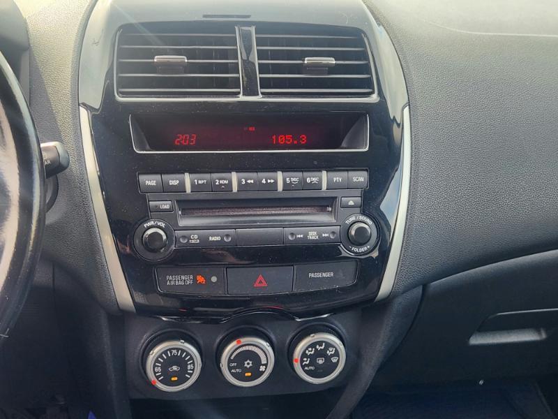 Mitsubishi Outlander Sport SE 4WD 2011