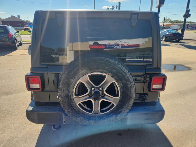 Jeep Wrangler Unlimited Sport 2018