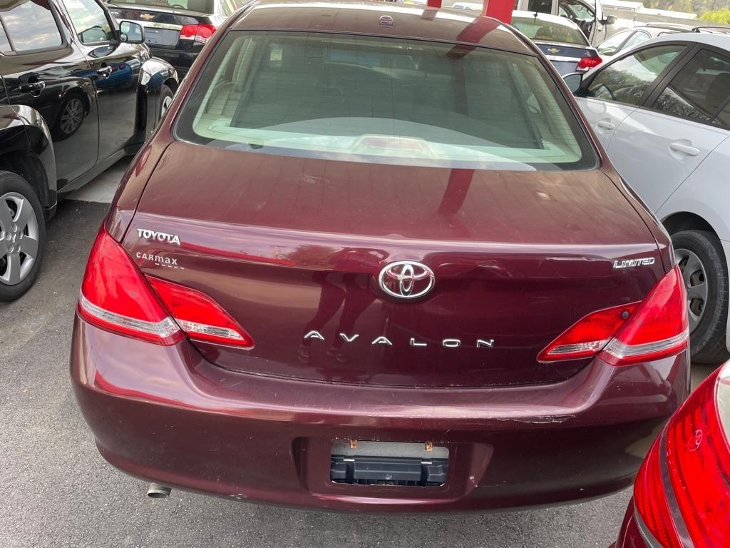 Toyota Avalon XL 2010