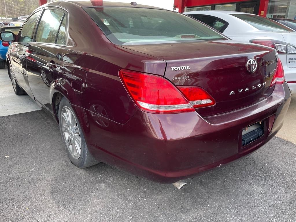 Toyota Avalon XL 2010