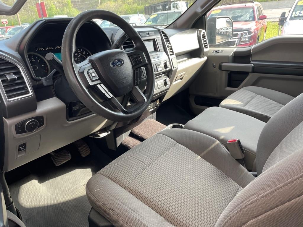 Ford F-150 XL SuperCrew 5.5-ft. Bed 4WD 2016