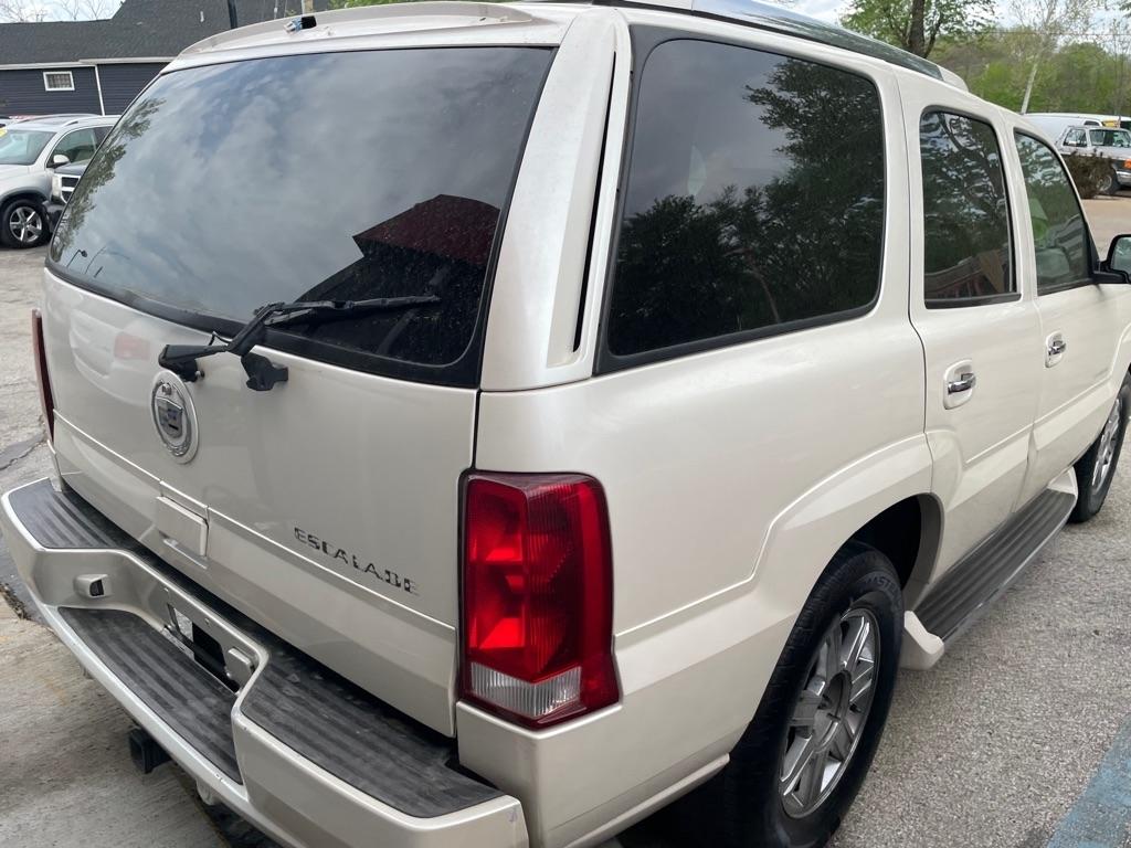 Cadillac Escalade 2WD 2002