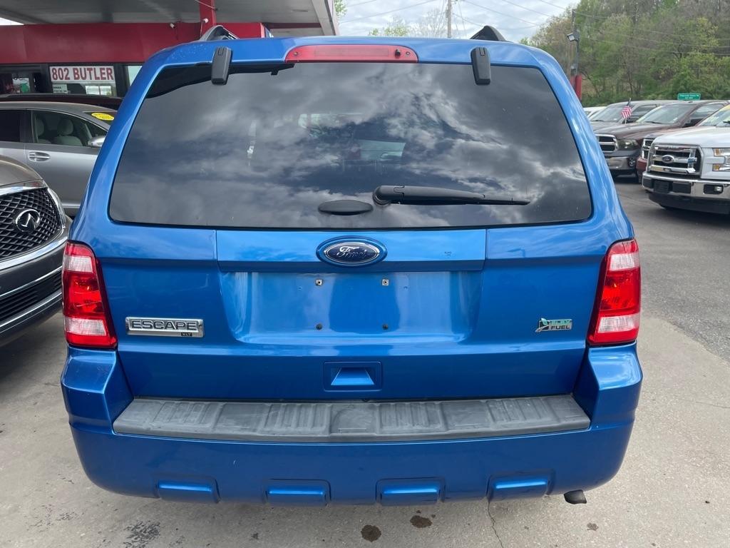 Ford Escape XLT FWD 2011
