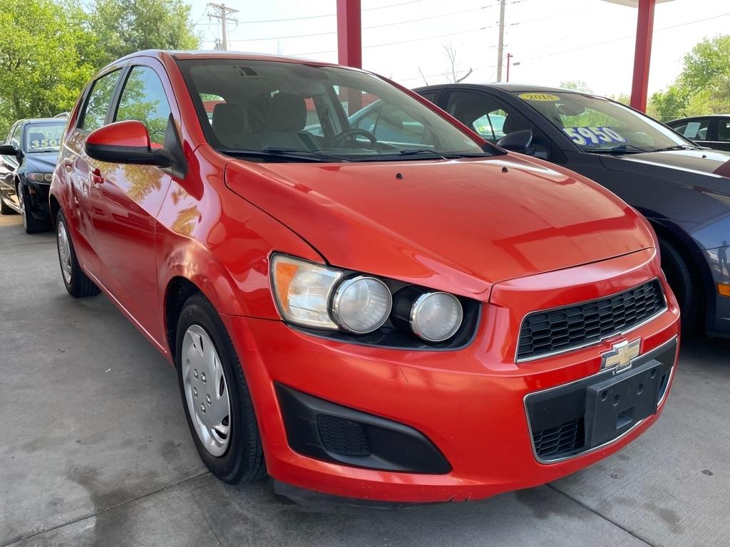 Chevrolet Sonic LS Auto 5-Door 2013