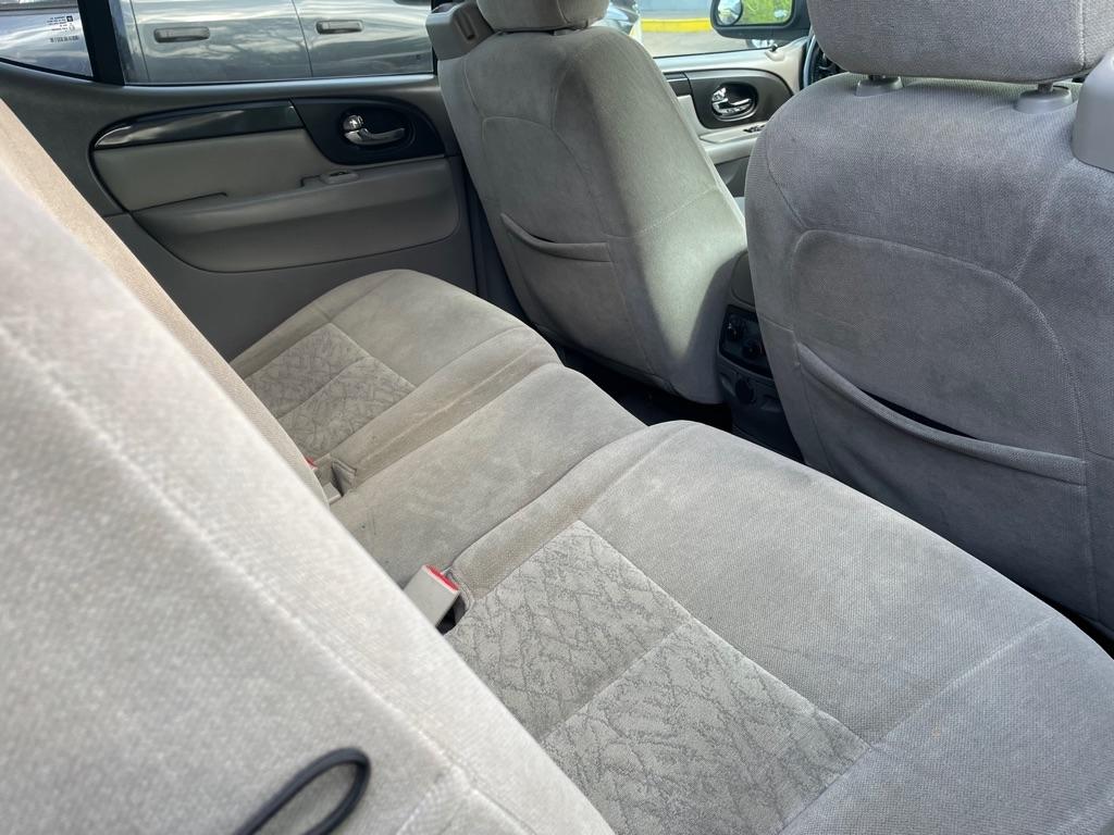 GMC Envoy XL SLE 4WD 2005