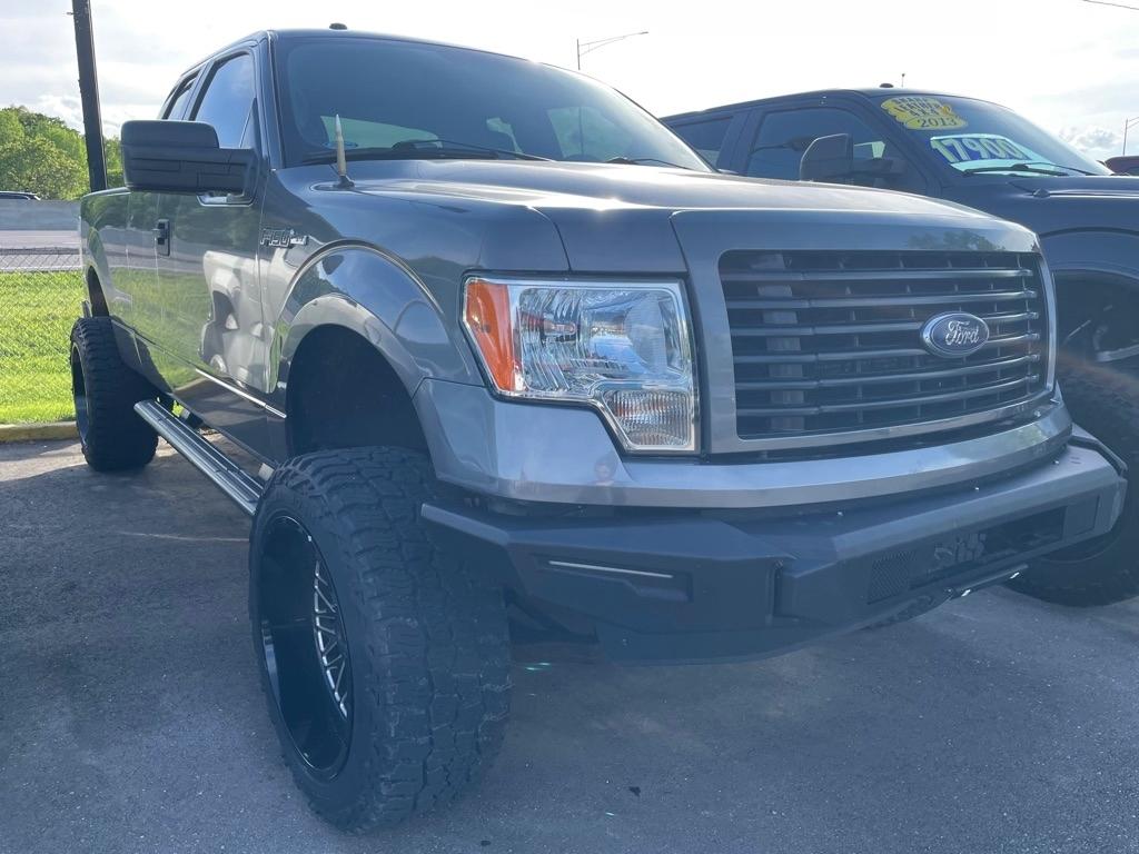 Ford F-150 XL SuperCab 8-ft. Bed 4WD 2014