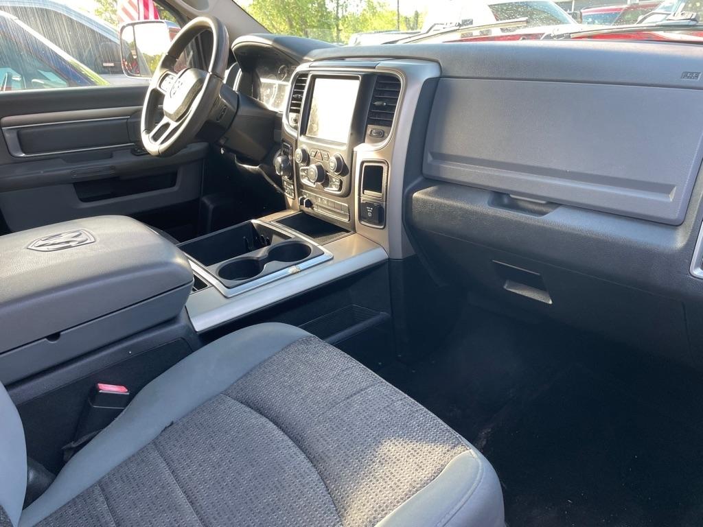 RAM 1500 SLT Crew Cab LWB 4WD 2014