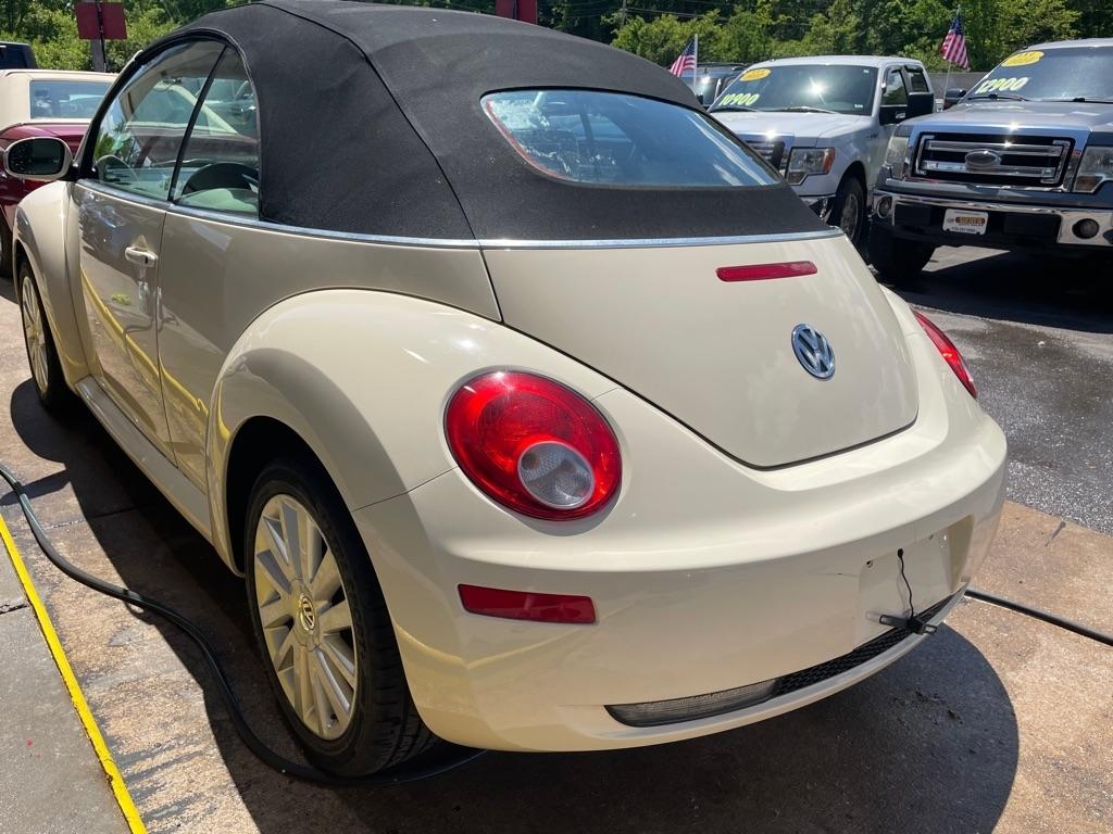 Volkswagen New Beetle SE Convertible 2008