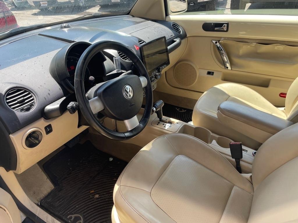 Volkswagen New Beetle SE Convertible 2008