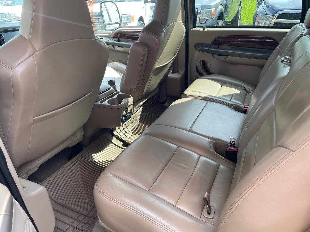 Ford Excursion Limited 6.8L 4WD 2002
