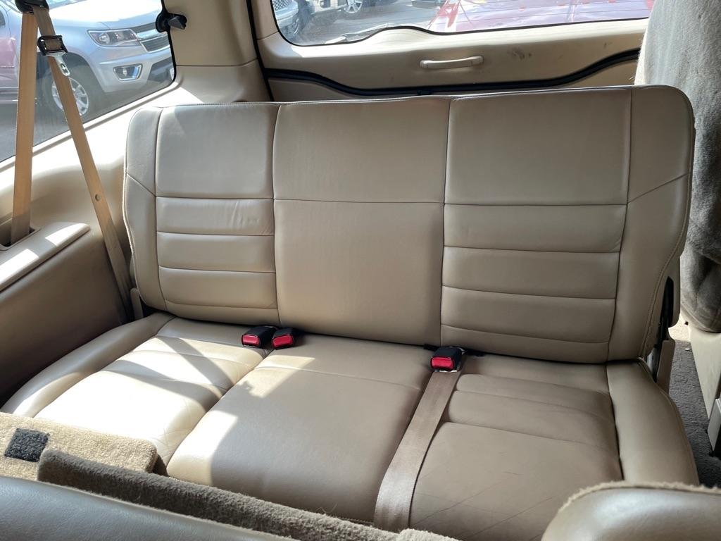 Ford Excursion Limited 6.8L 4WD 2002