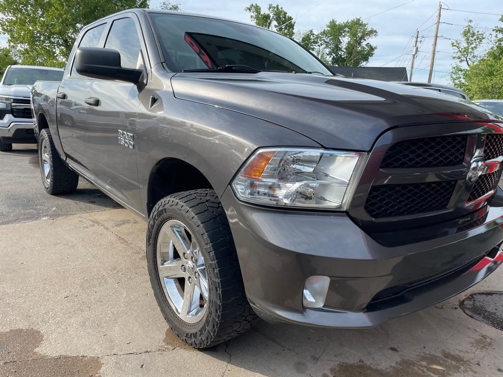 RAM 1500 Tradesman Crew Cab SWB 4WD 2015