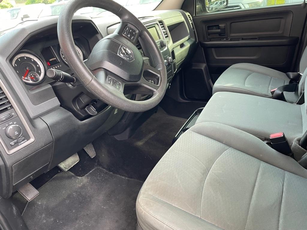RAM 1500 Tradesman Crew Cab SWB 4WD 2015