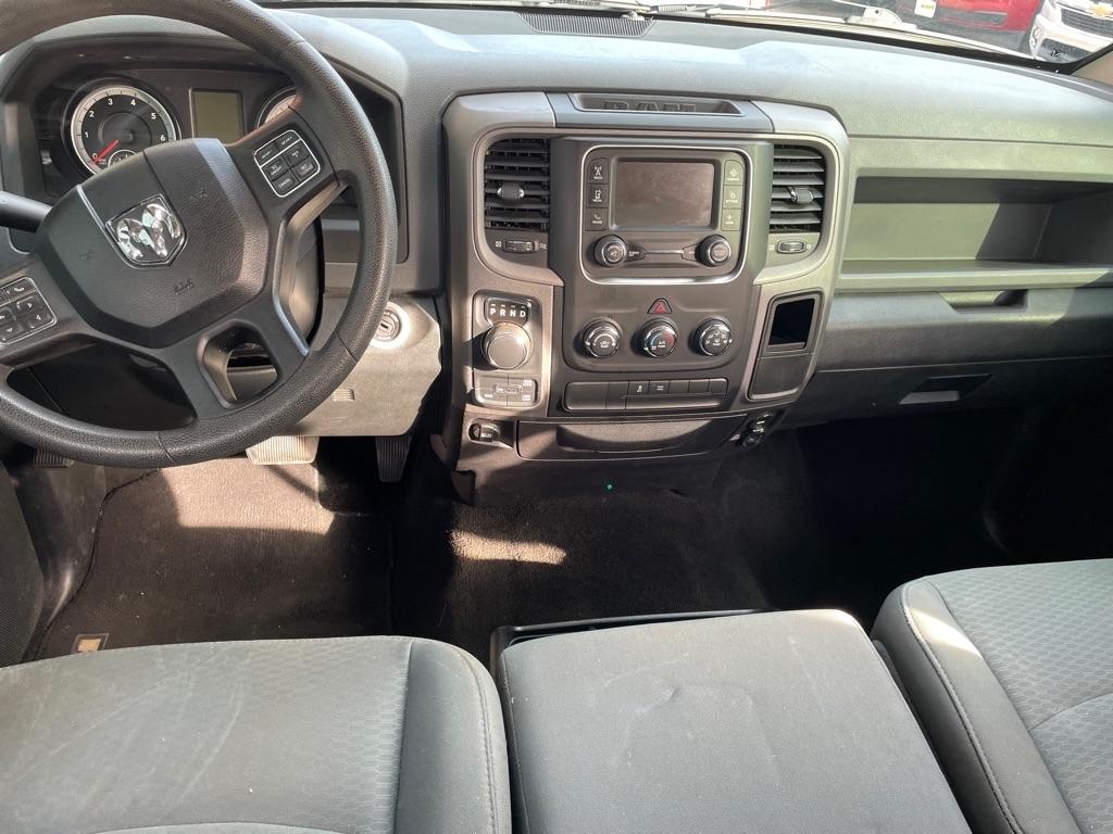 RAM 1500 Tradesman Crew Cab SWB 4WD 2015