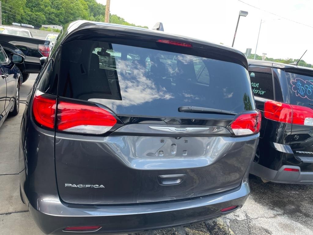 Chrysler Pacifica Touring 2017