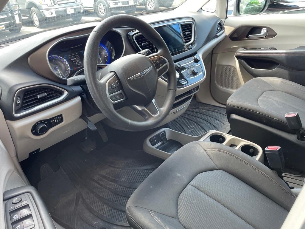 Chrysler Pacifica Touring 2017