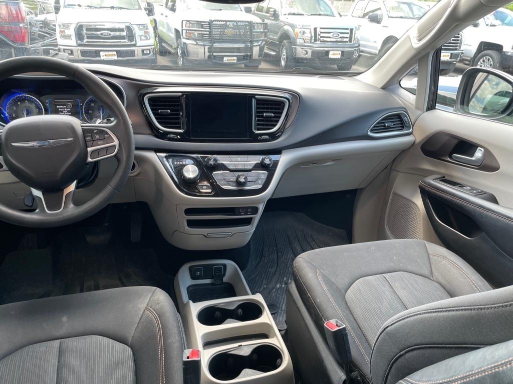 Chrysler Pacifica Touring 2017