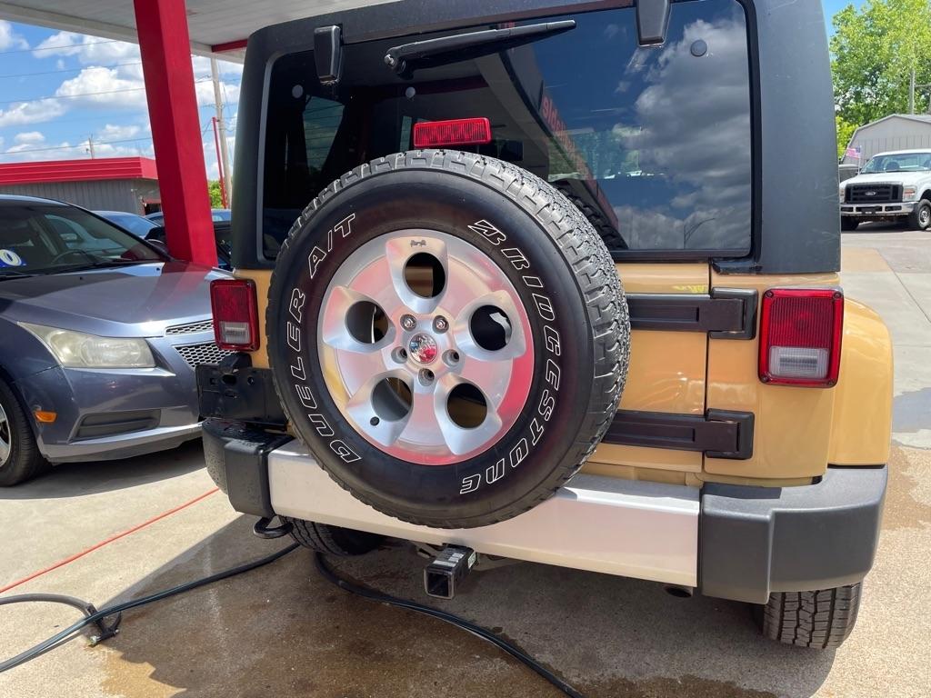 Jeep Wrangler Unlimited Sahara 4WD 2014