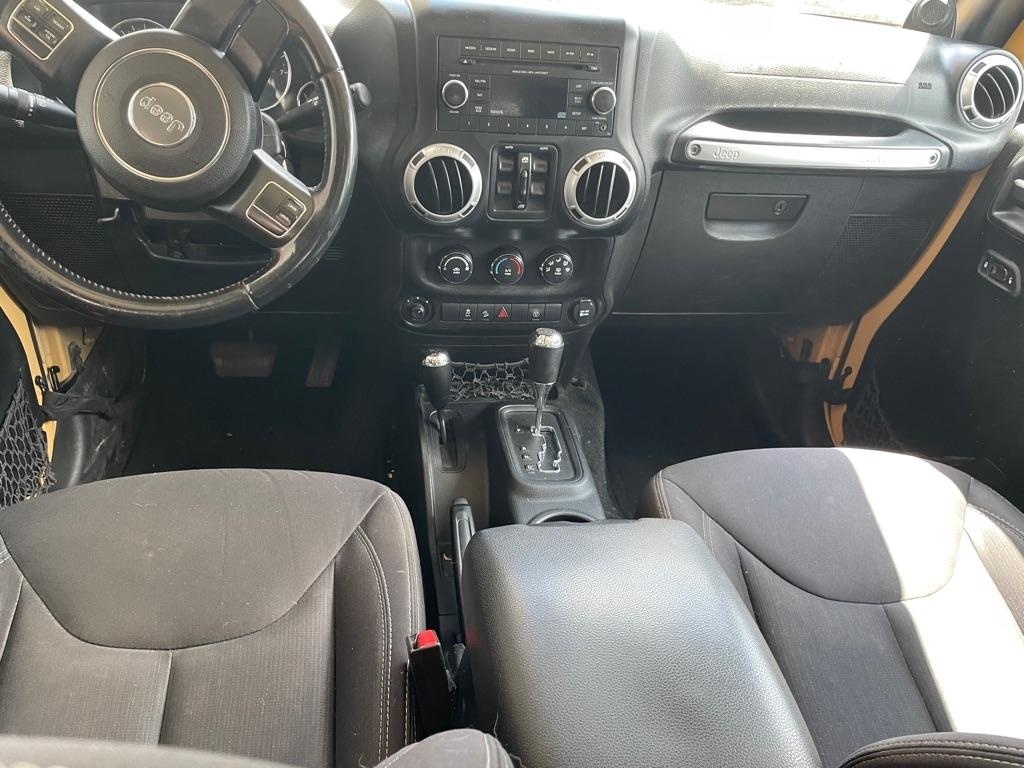 Jeep Wrangler Unlimited Sahara 4WD 2014