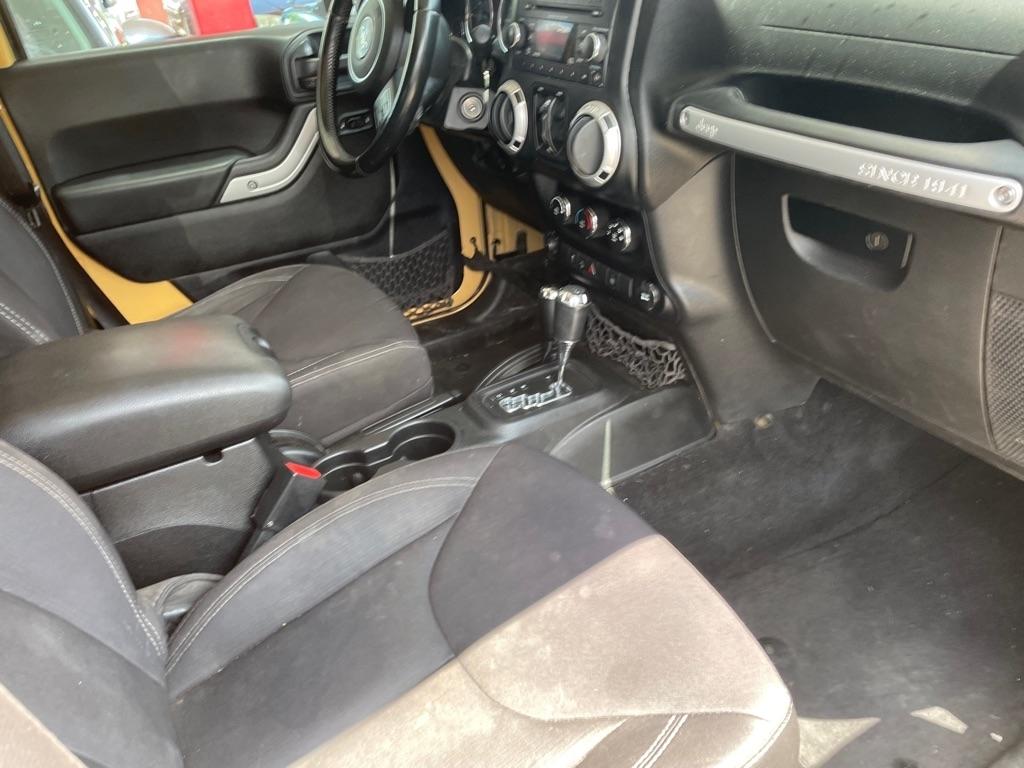 Jeep Wrangler Unlimited Sahara 4WD 2014