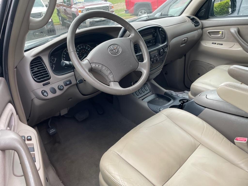 Toyota Sequoia SR5 4WD 2006