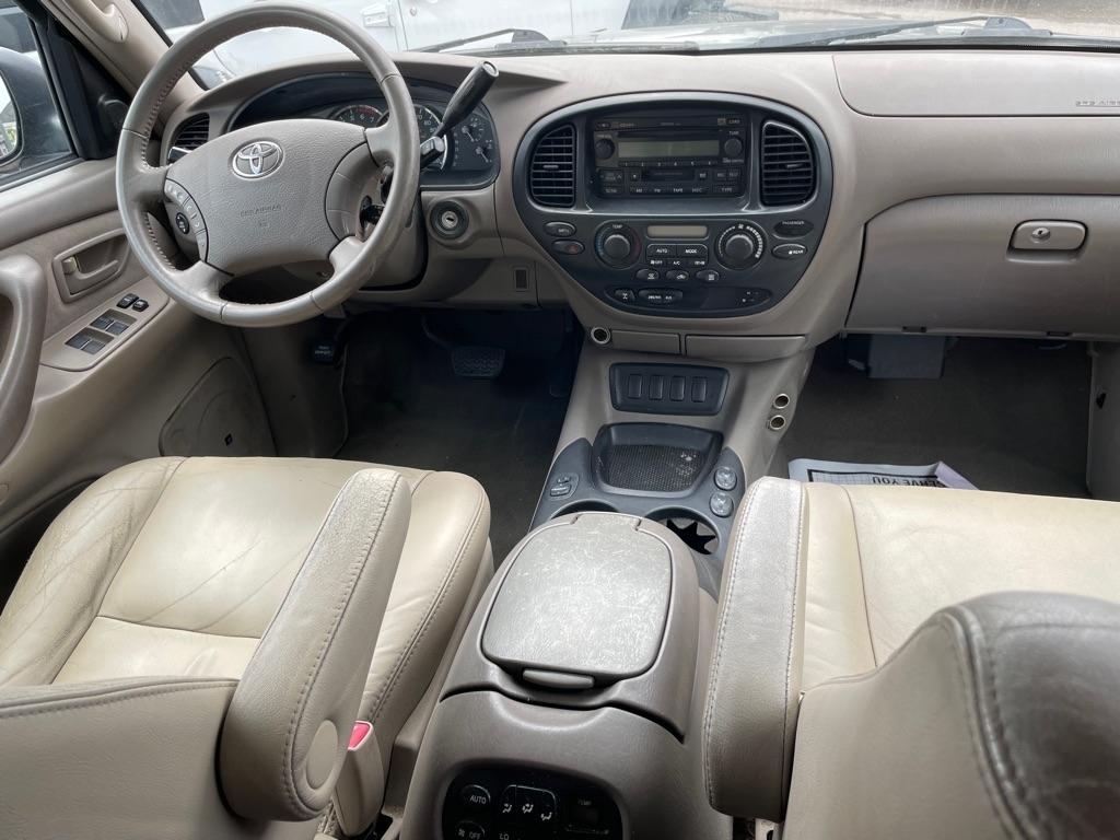 Toyota Sequoia SR5 4WD 2006