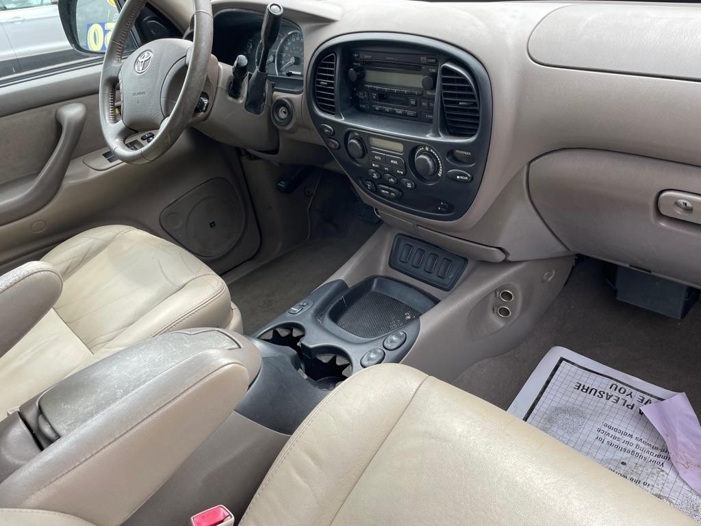 Toyota Sequoia SR5 4WD 2006