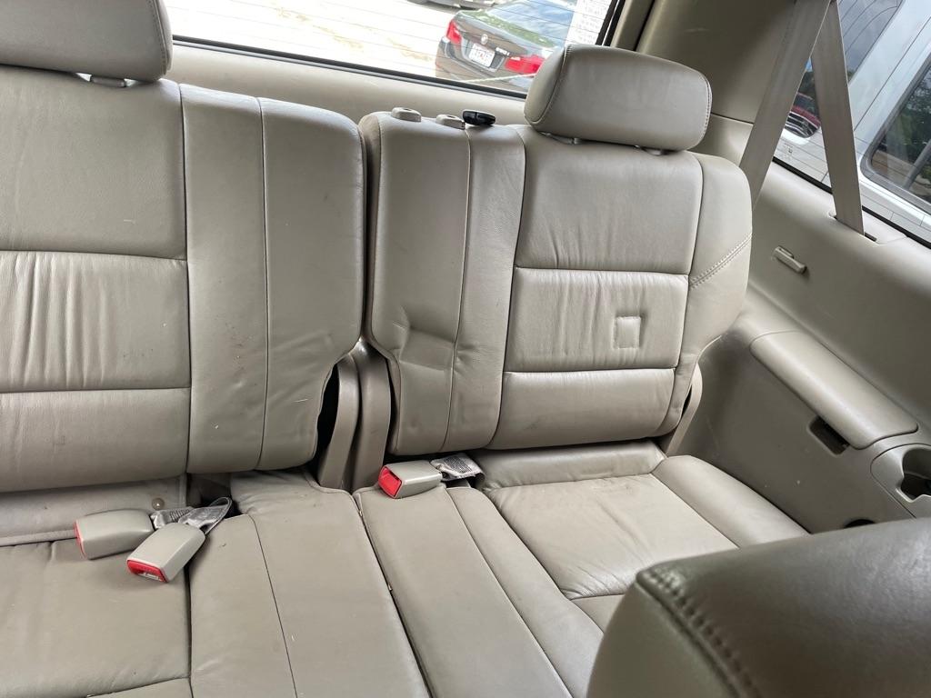 Toyota Sequoia SR5 4WD 2006